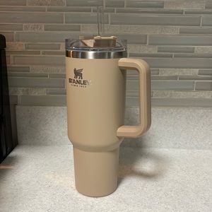 Stanley 40oz Adventure Quencher in Driftwood